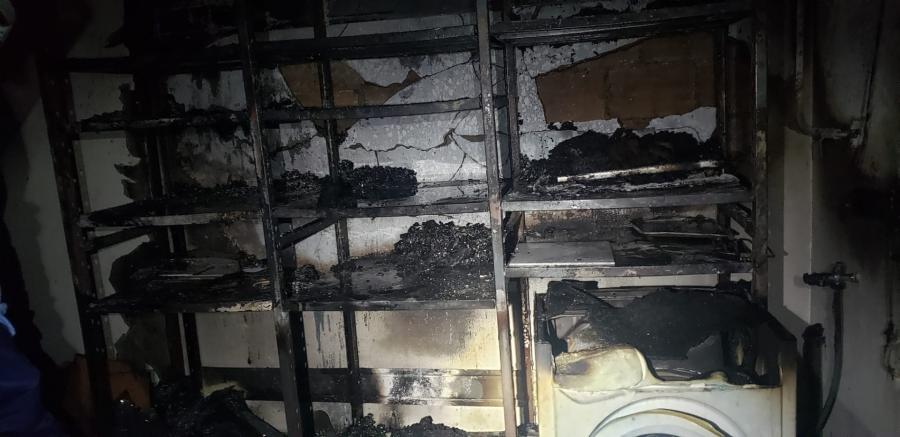 Foto: Fogo terá sido provocado por um curto circuito numa máquina de lavar